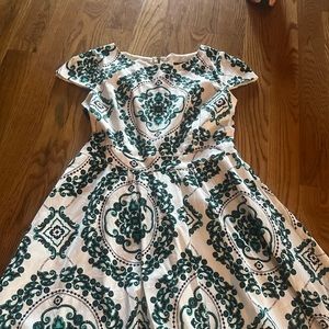 Juniors white with green paisley print size L